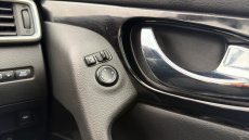 Nissan Qashqai 1.3 DiG-T N-Connecta 5dr [Glass Roof Pack] Petrol Hatchback